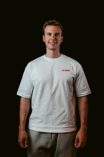 Eurowings x About You Shirt